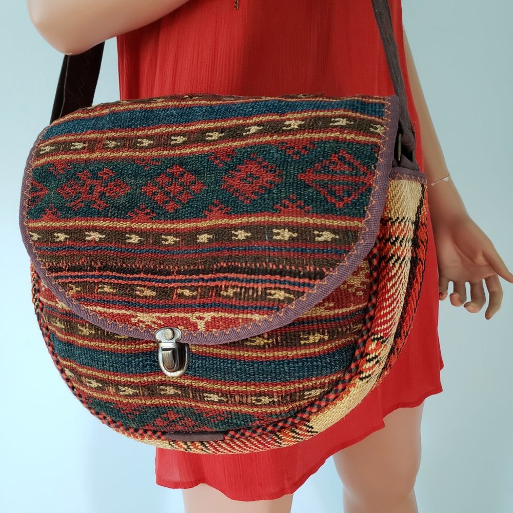 NWOT Persian Kilim bag, Beautiful Handmade Shoulder or crossbody bag. - Picture 4 of 14